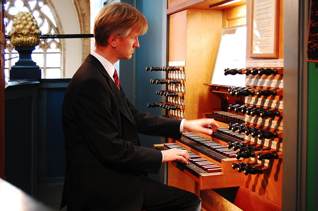 Bredase kathedraal­organist bezoekt Basiliek