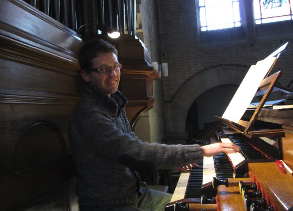 Zeeuwse orgelvirtuoos bespeelt beide orgels tijdens zesde Marktconcert